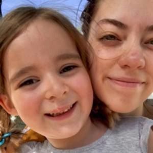 Meet your Posher, Chloe